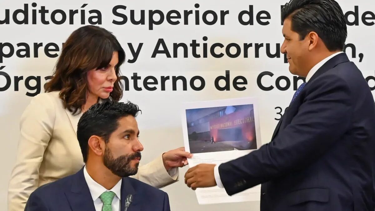 puntoielector com la sombra de la corrupcion acecha al ine contratos