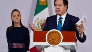 Regulación de plataformas digitales: el desafío de Mario Delgado entre seguridad y libertad de expresión